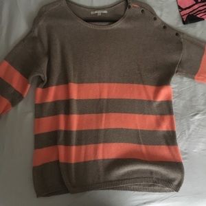 Gap sweater